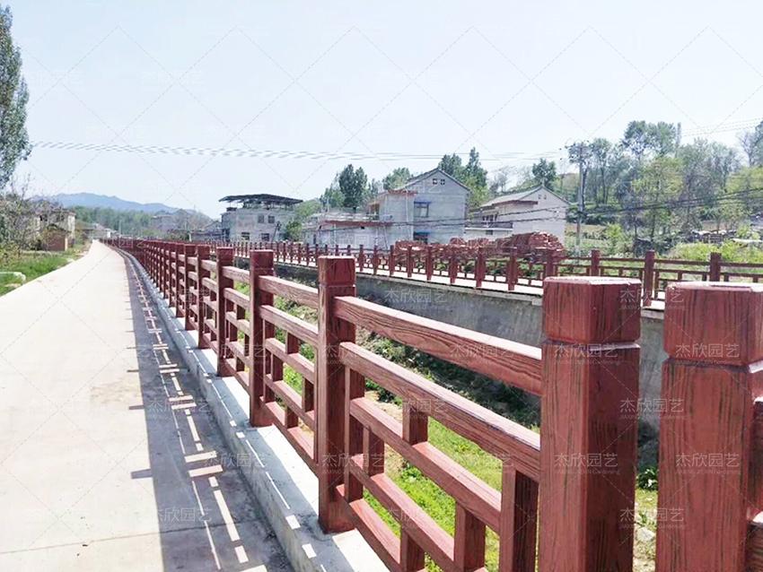 河道護欄選什么材質(zhì)好？